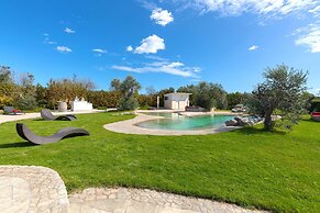 1738 Tenuta degli Ulivi by Perle di Puglia