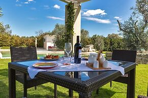 1738 Tenuta degli Ulivi by Perle di Puglia