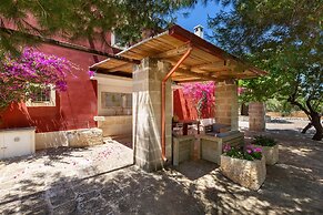 Villa Thea Charming House