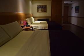 Hotel & Suites La Marquesa