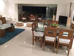 JUUB Acapulco, Exclusive Beachfront Apartment