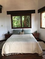 Pet Friendly Casa Studio in the Woods