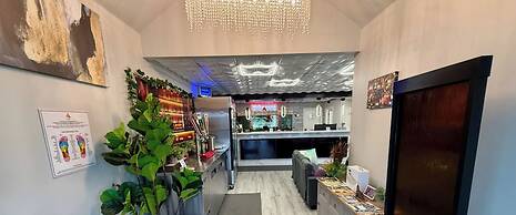 Lx Hotel, Powered by ACW Circle