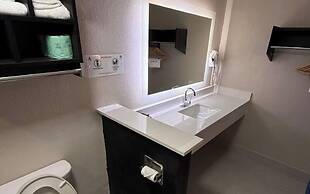 Lx Hotel, Powered by ACW Circle