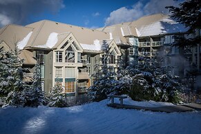 Woodrun Lodge by Whistler Premier