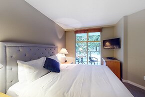 Woodrun Lodge by Whistler Premier