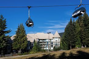 Woodrun Lodge by Whistler Premier