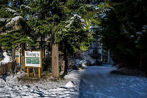 Woodrun Lodge by Whistler Premier