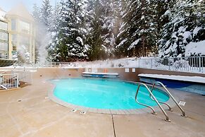 Woodrun Lodge by Whistler Premier