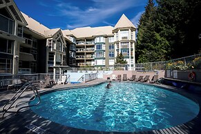 Woodrun Lodge by Whistler Premier