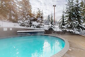 Woodrun Lodge by Whistler Premier