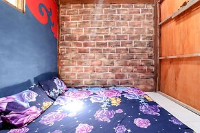 Segajih Central Stay and Education