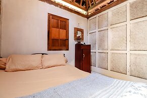 Segajih Central Stay and Education