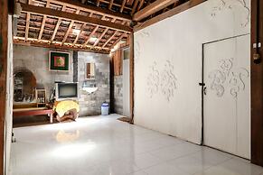 Segajih Central Stay and Education