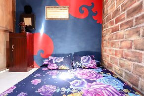 Segajih Central Stay and Education