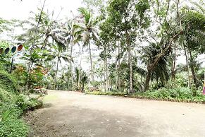 Segajih Central Stay and Education