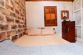 Segajih Central Stay and Education