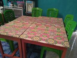 Sutrisno Homestay - Hostel