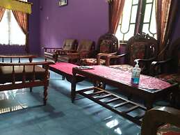 Sutrisno Homestay - Hostel