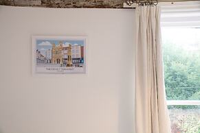 City Center Quiet Hidden gem