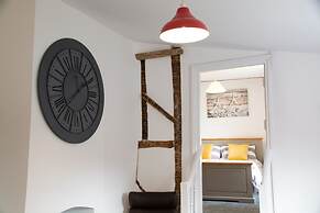 City Center Quiet Hidden gem