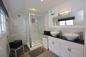 City Center Quiet Hidden gem