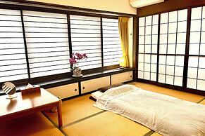 Mitsuba House