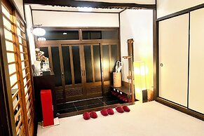 Mitsuba House