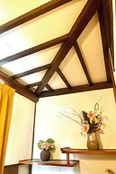 Mitsuba House