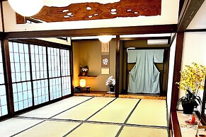 Mitsuba House