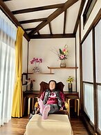 Mitsuba House