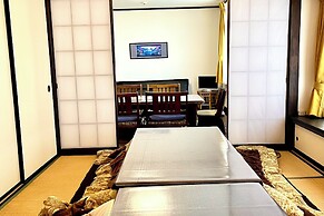 Mitsuba House