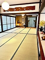 Mitsuba House
