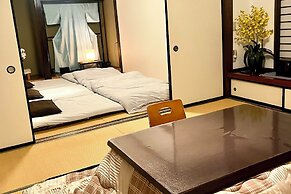 Mitsuba House