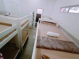 Tropical Vibes Inn Siargao