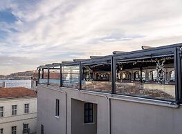 Ferman Port Hotel - Special Class