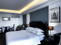 Glory Boutique Suite