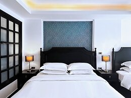 Glory Boutique Suite