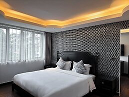 Glory Boutique Suite