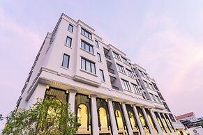 Glory Boutique Suite