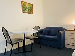 County Lodge Motor Inn