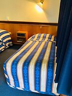 County Lodge Motor Inn