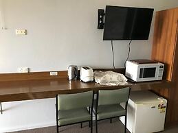 County Lodge Motor Inn