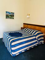 County Lodge Motor Inn