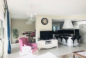 BO090 by Villaofsummer