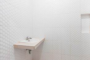 OYO 2364 Cempaka Harapan Indah