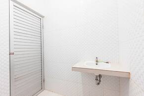 OYO 2364 Cempaka Harapan Indah