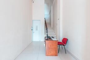 OYO 2364 Cempaka Harapan Indah