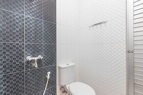 OYO 2364 Cempaka Harapan Indah