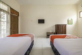 Super OYO 2346 Hotel Padjadjaran 1